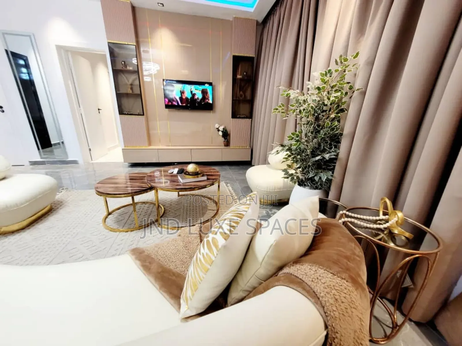 2 Bedroom Fully Furnished Apartment, Parkview Estate. in Parkview Estate