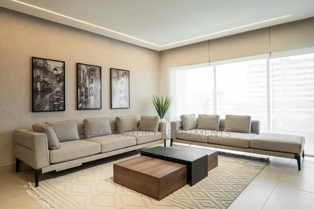 Beautiful Sea View Luxury 3bedroom With, Elevator, Balcony Wine Bar in Victoria Island