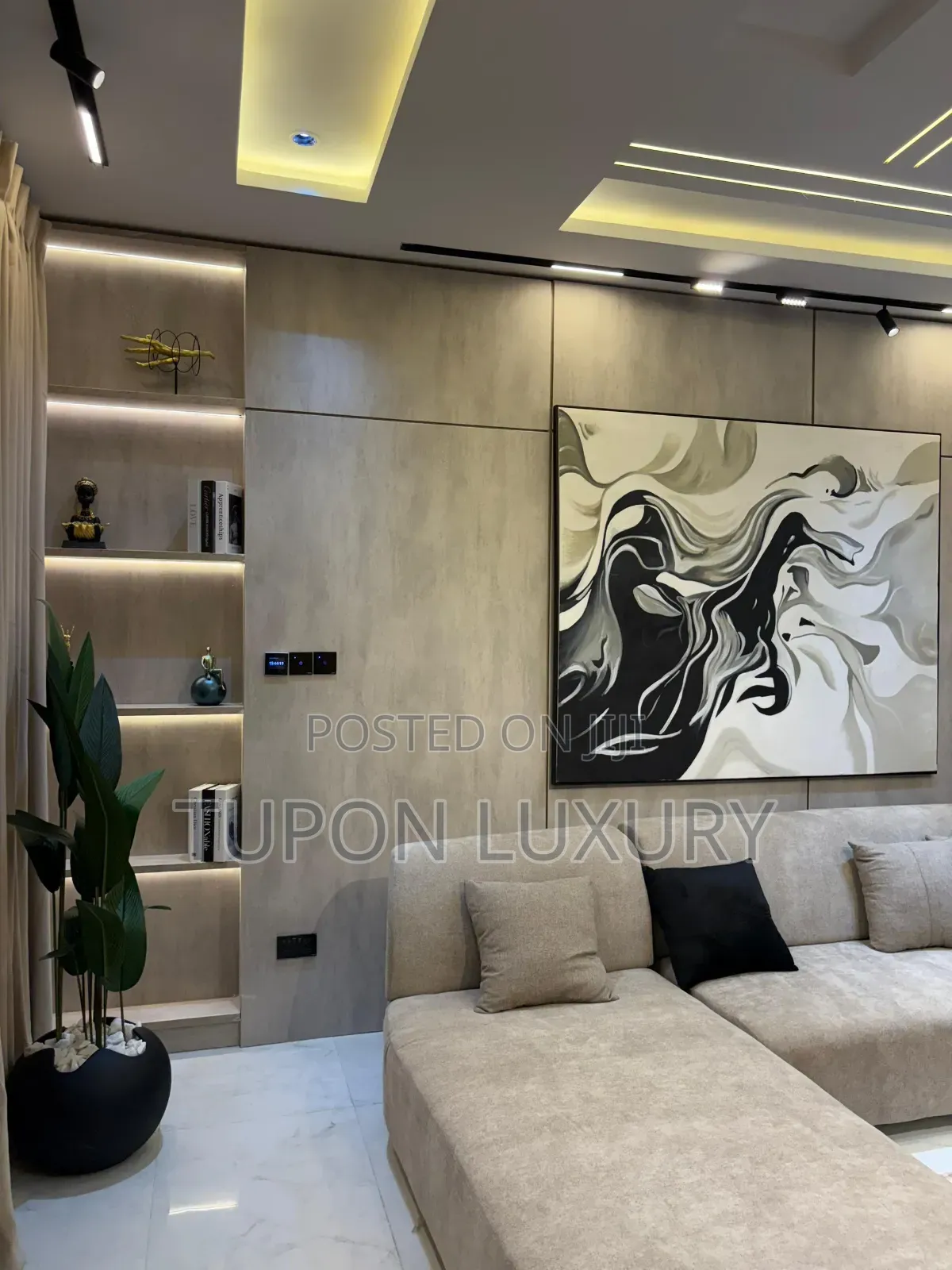 Luxe 2bed Witg Pool, Gym, Ps5, 24 Hours Electricity Security in Ikate