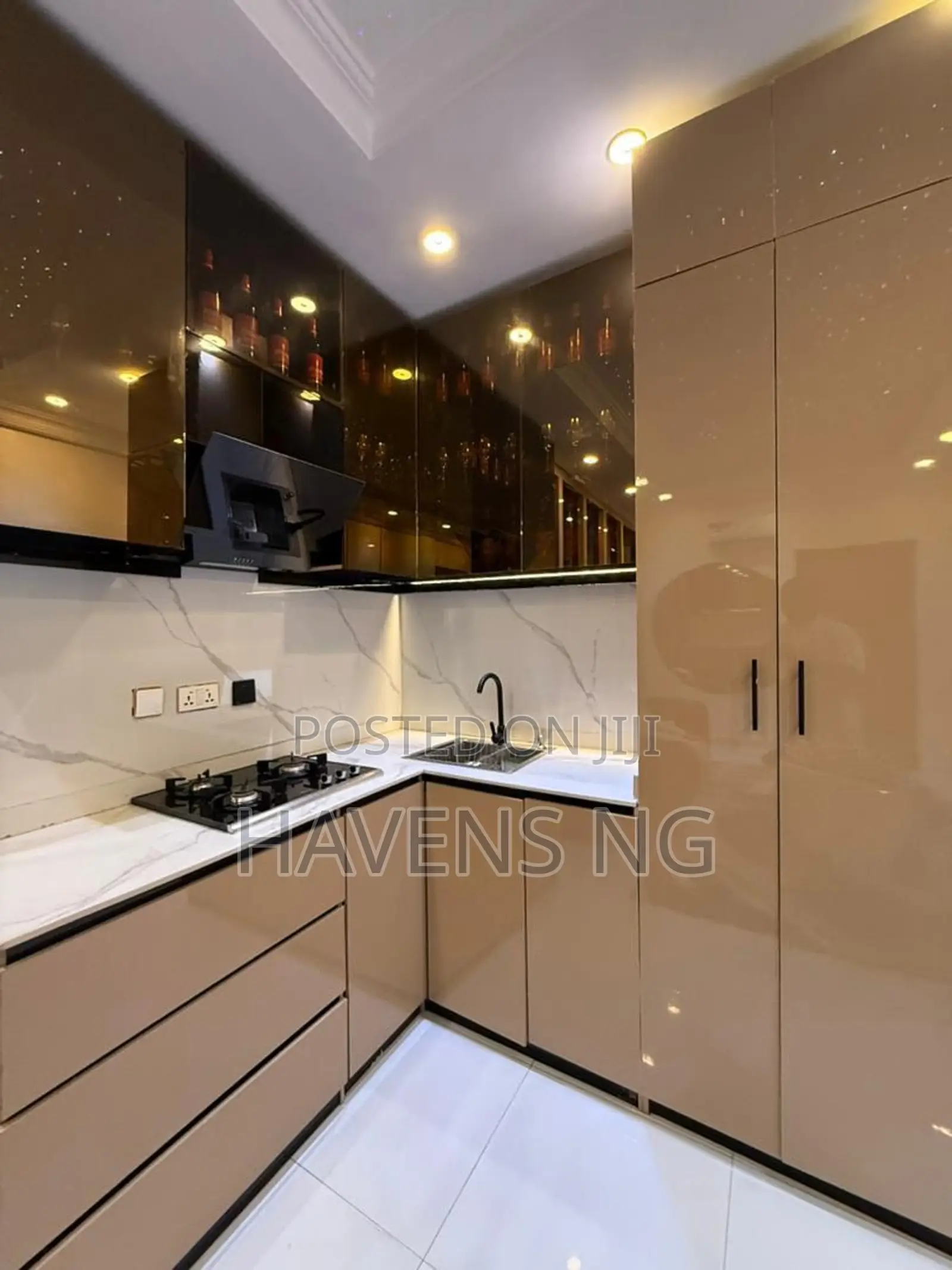 Deluxe 1 Bedroom Apartment With Bath Tub and an Intimacy Kit in Osapa london