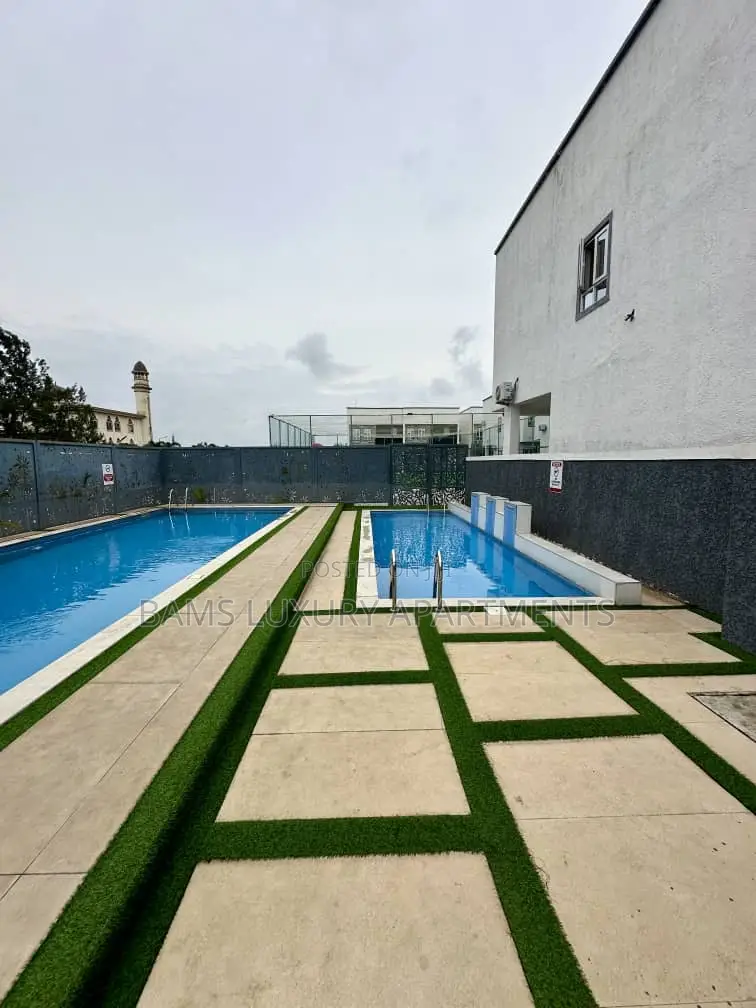 Short Stay With a Cinema, Snooker , Pool, Ps5, Gym and Football Pitch in VGC / Ajah