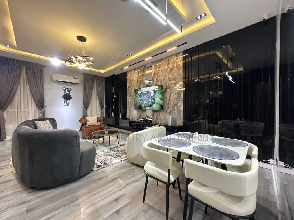 Short Stay With a Cinema, Snooker , Pool, Ps5, Gym and Football Pitch in VGC / Ajah