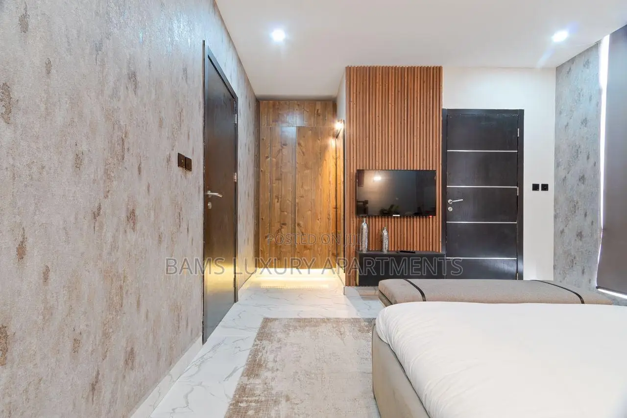 Luxurious 3bedroom Penthouse Villa With City View! in Ikate