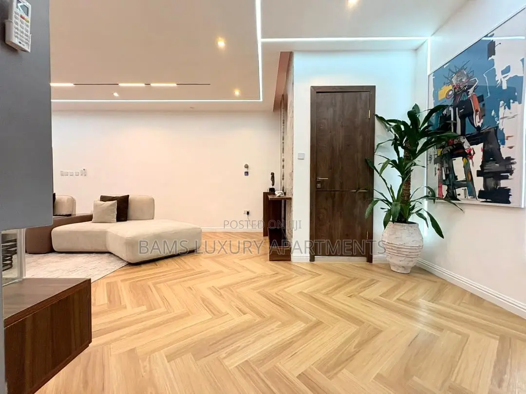 Cozy and Neat 3 Beds Shortlet on the Island in Ikate
