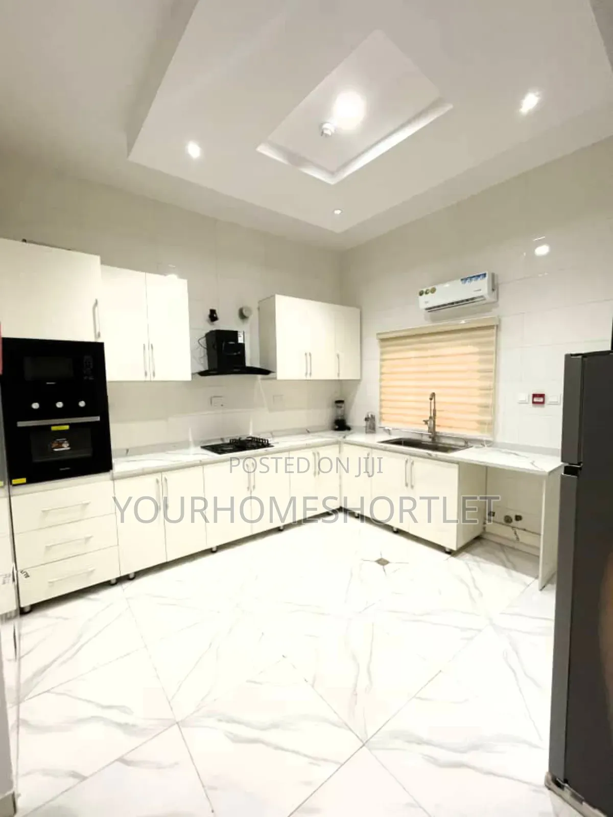 Luxury 5 Bedroom Duplex That Allows Party With Dj in Oregun