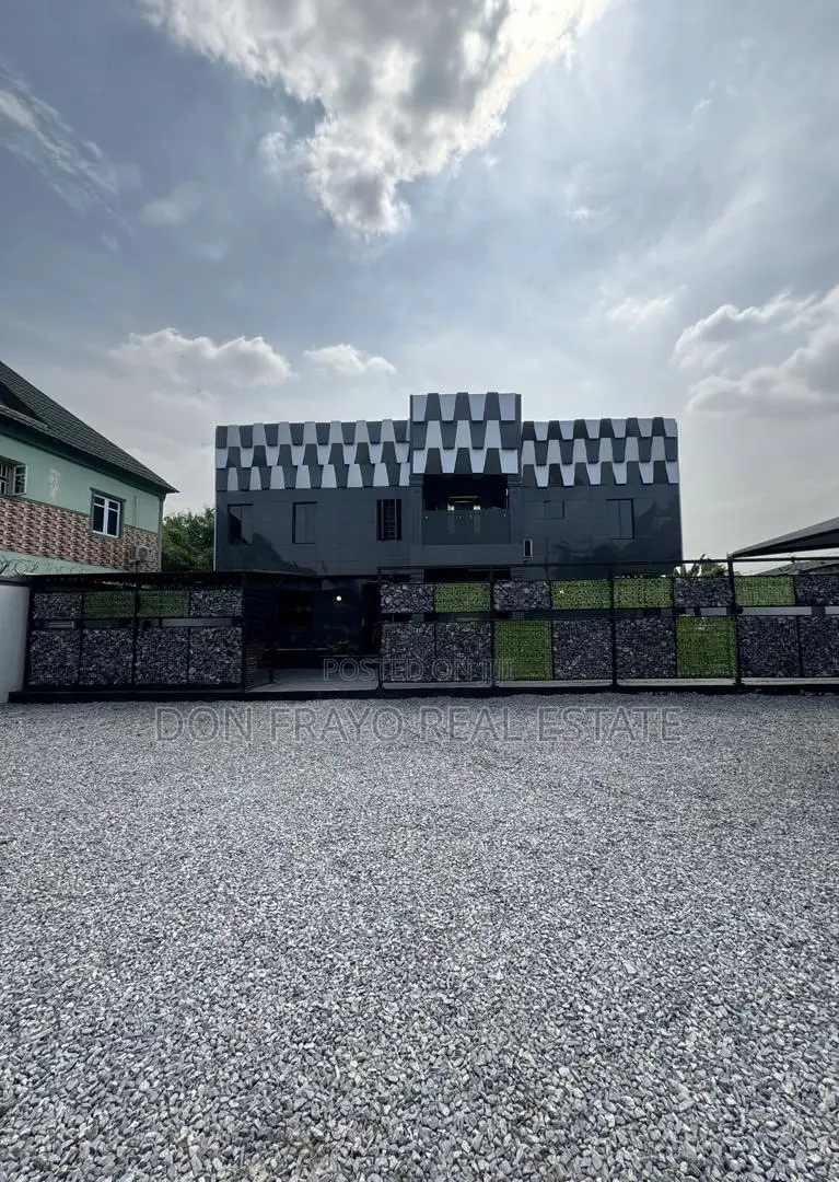 Exquisite Studio Room Service Apartment at Adeyi Old Bodija Ibadan in Bodija