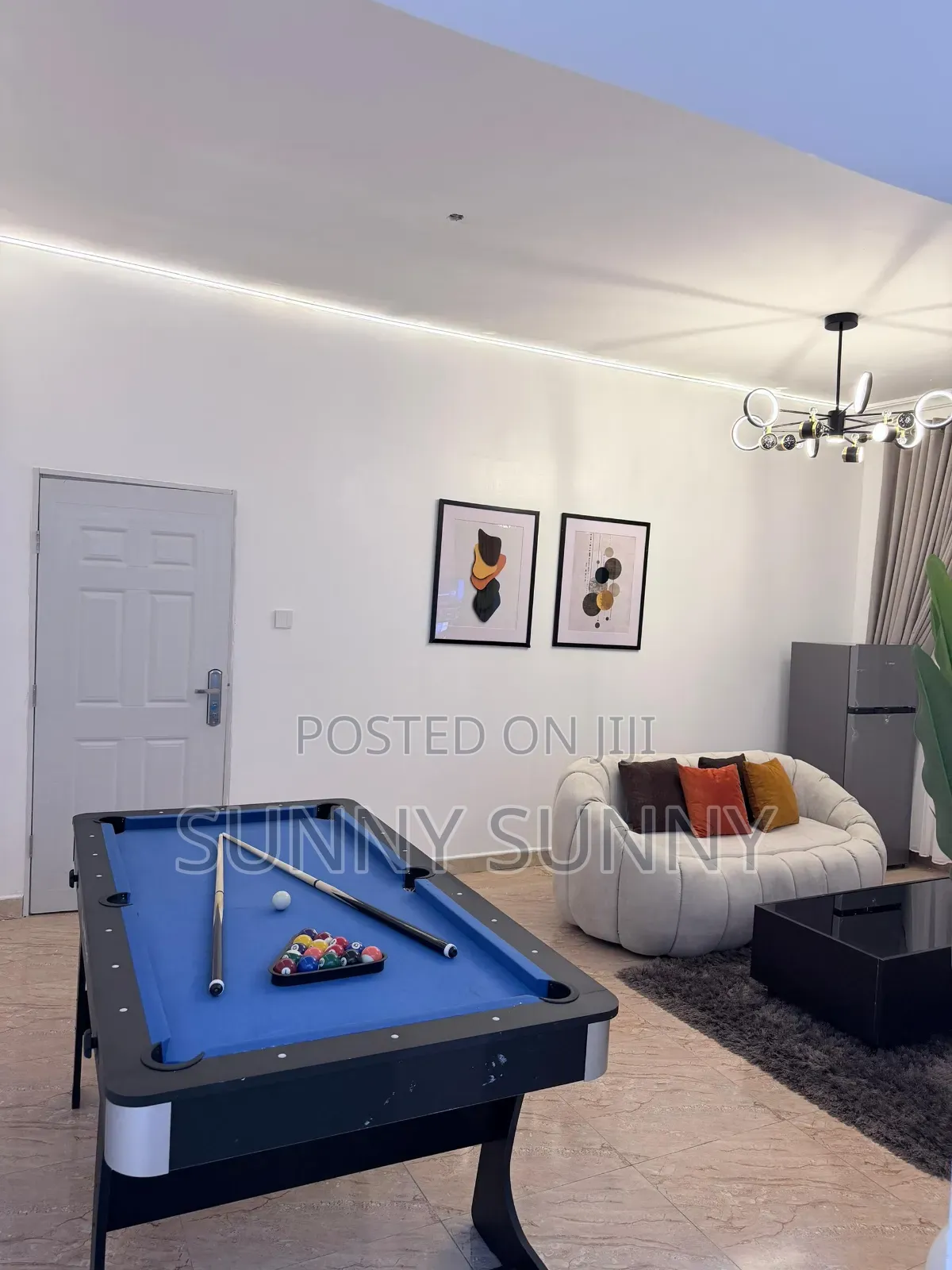 Entire 1 Bedroom Apt With Snooker in Wuye