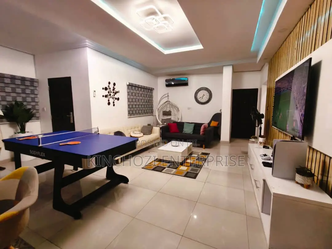 Exquisite 2 Bedroom Apartment With Ps5 Snooker in Ikota