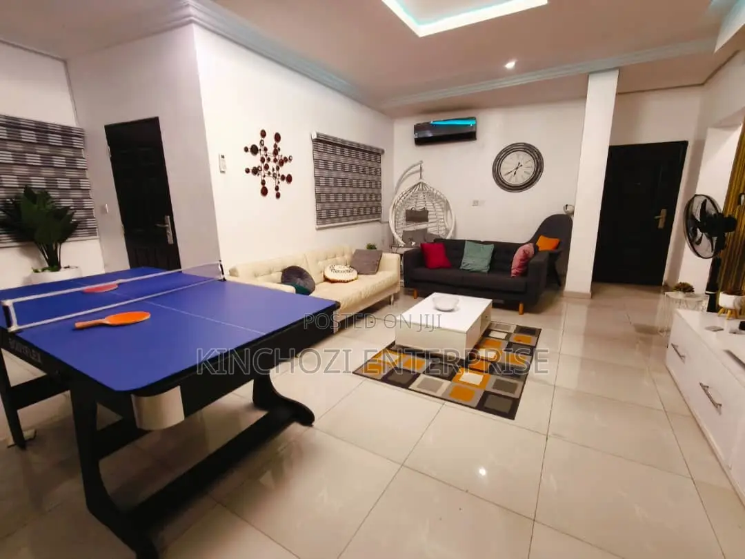 Exquisite 2 Bedroom Apartment With Ps5 Snooker in Ikota