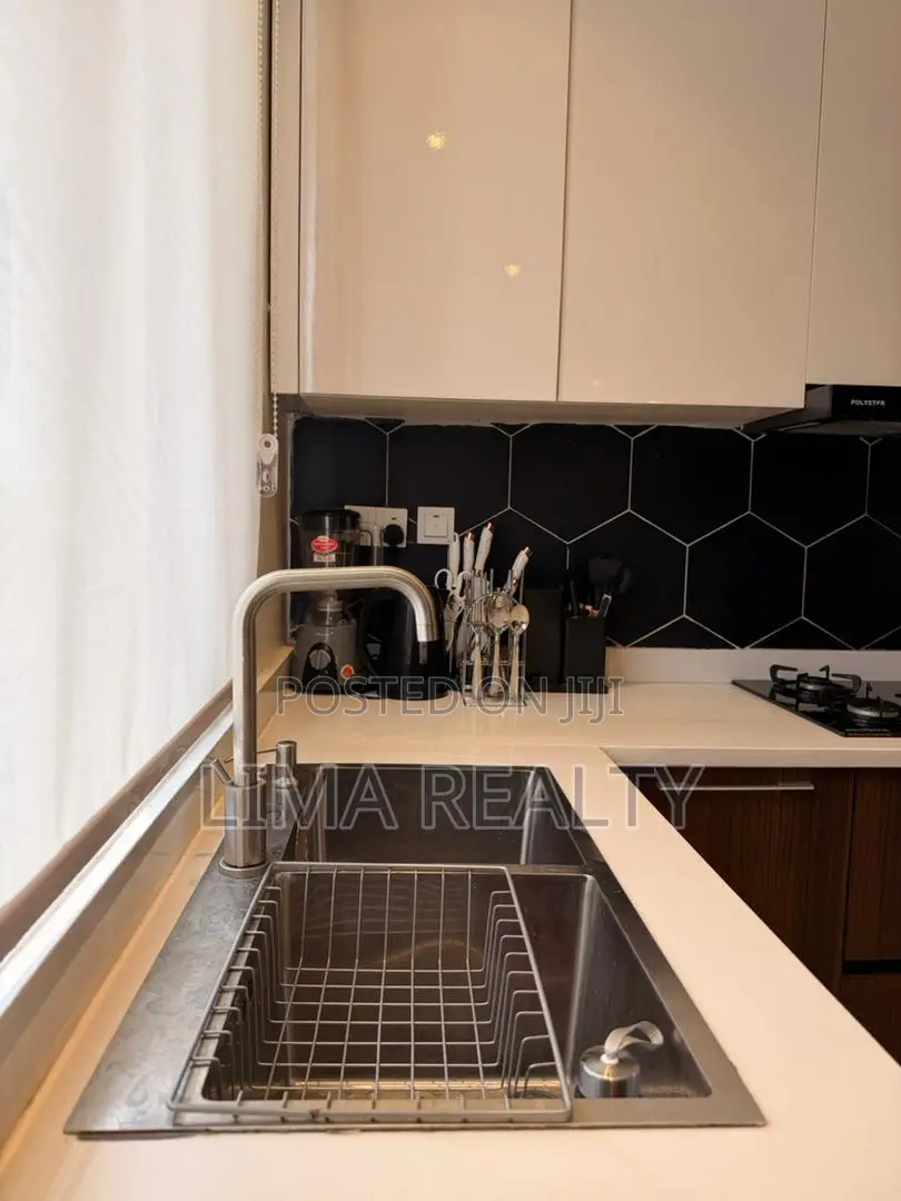 Mila- Luxury 2 Bedroom in Adeola Hopewell