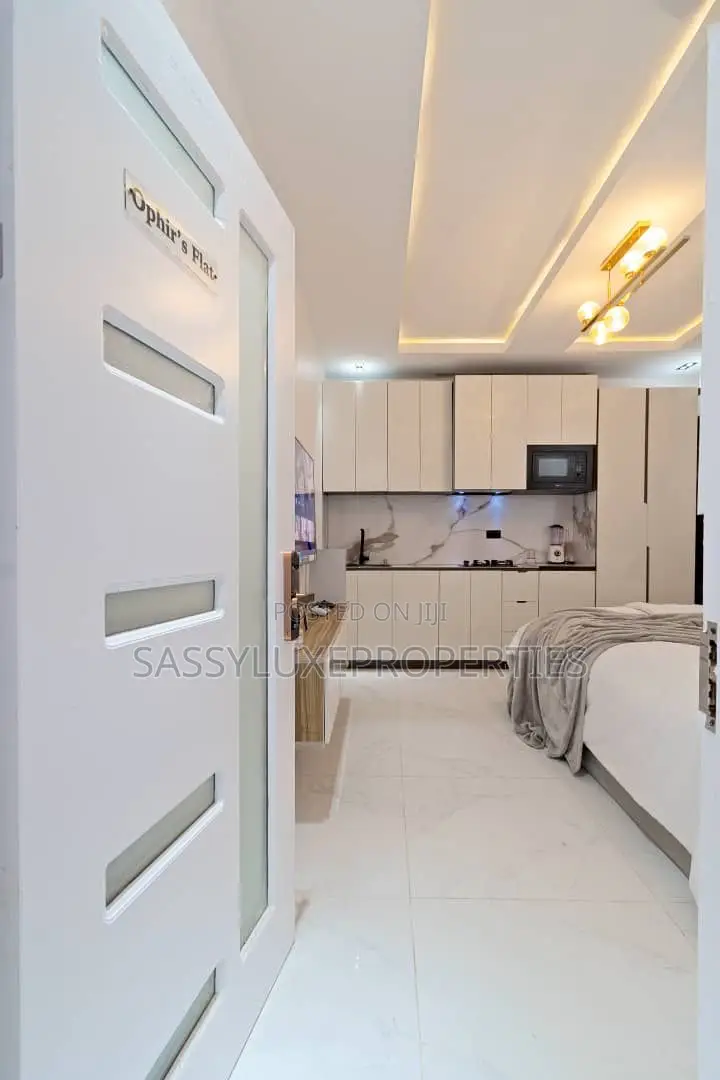 Studio Apartment in Chevron