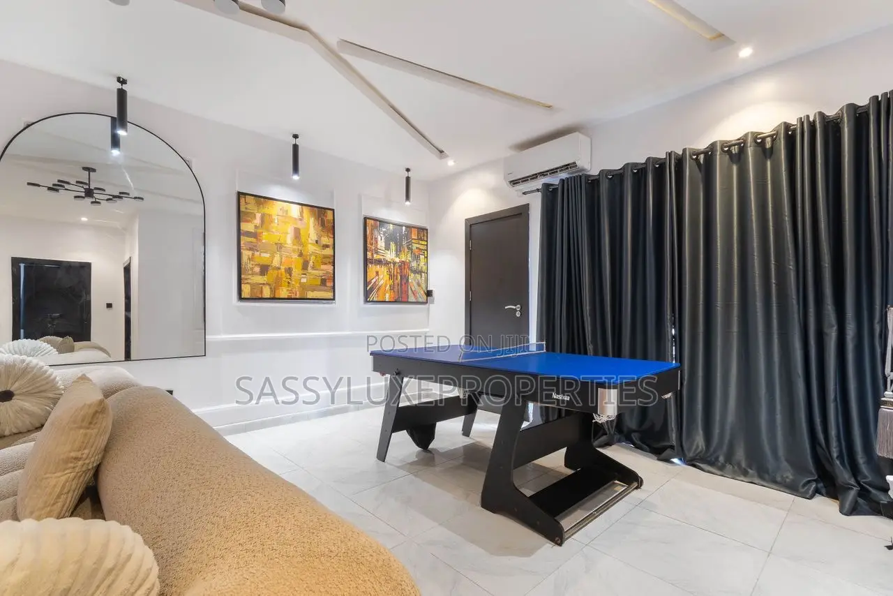 Newly Two Bedroom Apartment in Lekki Phase 1