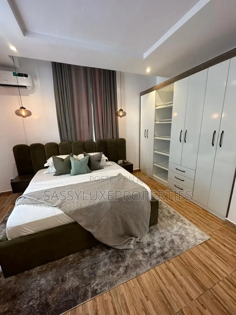 2 Bedroom Apartment With Ps5 on Request in Ikate