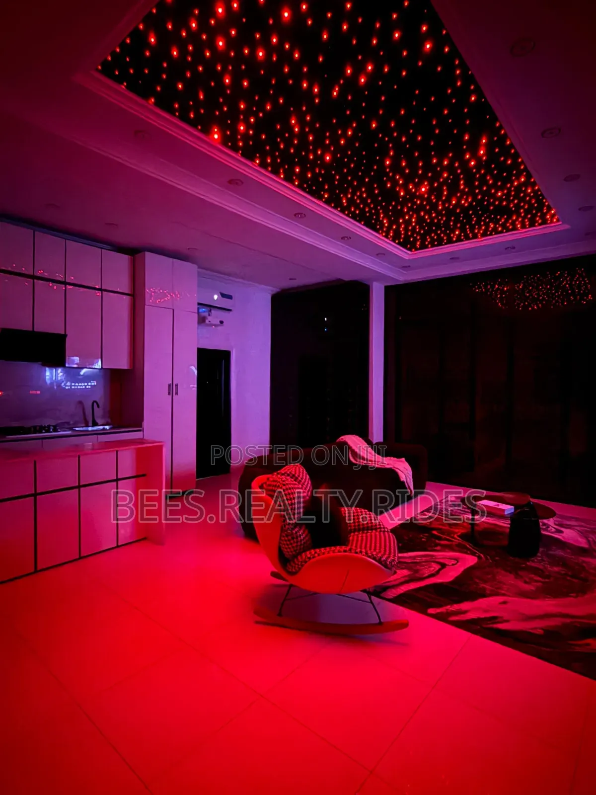 Luxury 1 Bedroom Apartment With a Cinema, Bathtub and a Private Cinema in Chevron