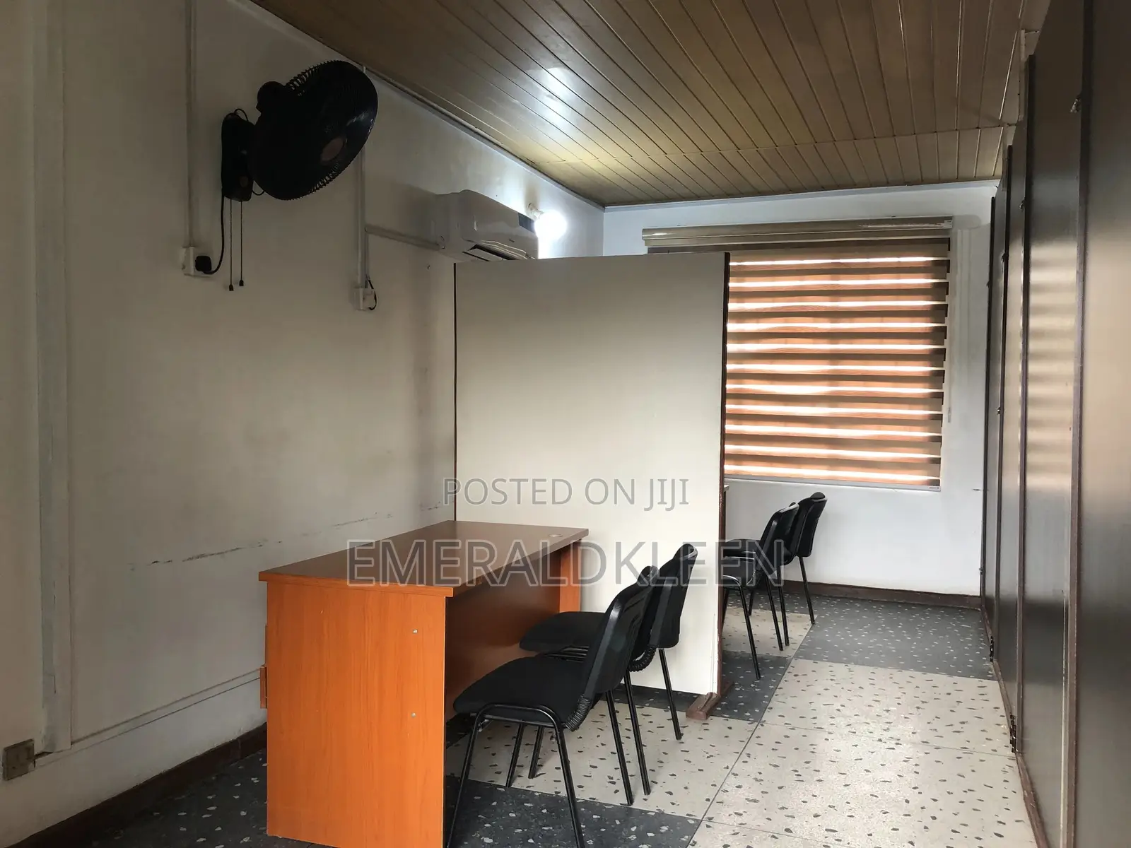 Workstation for Short Lease in Allen Avenue