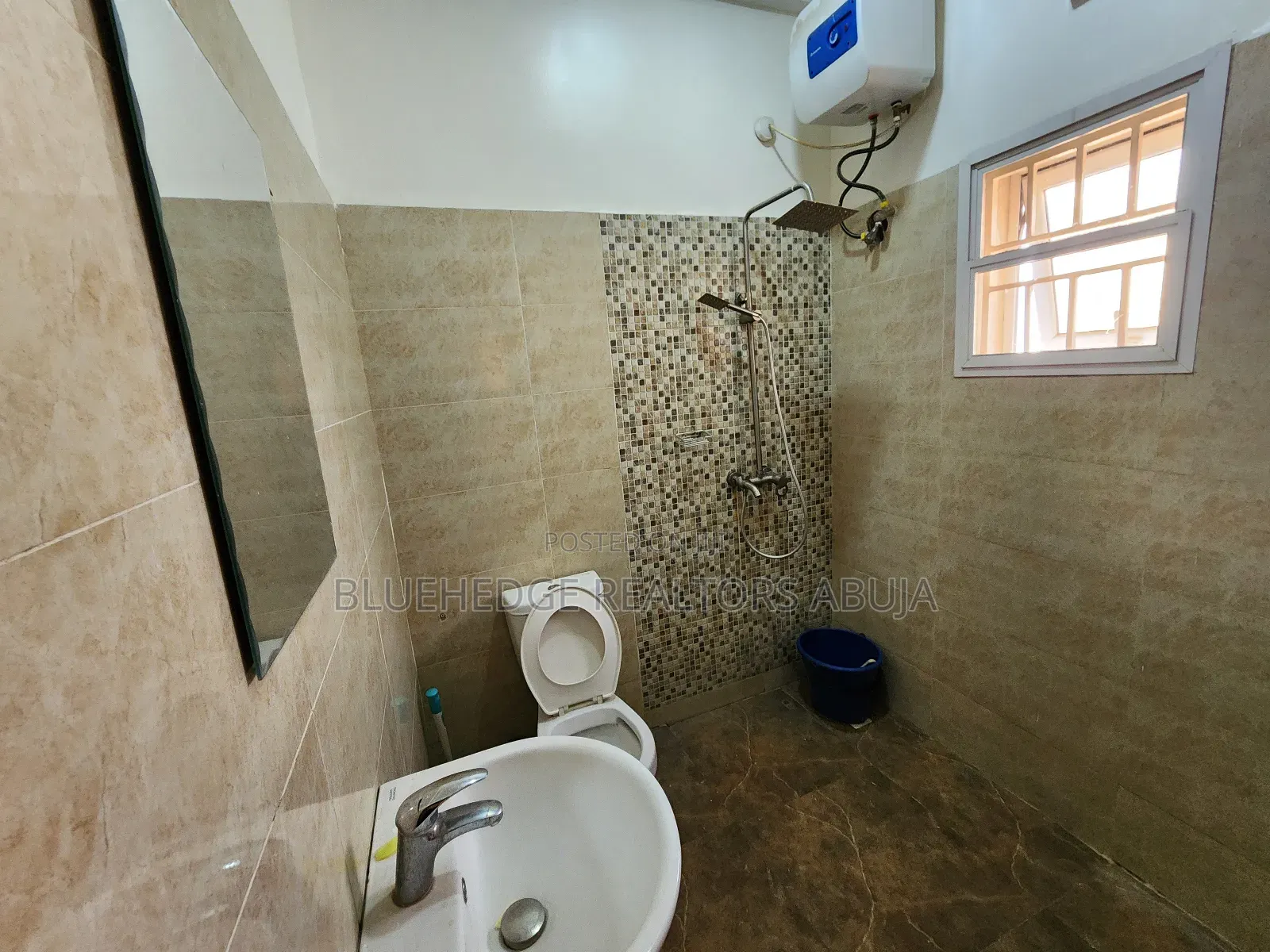 Fully Furnished and Serviced Luxury One Bedroom Apartment in Katampe (Main)