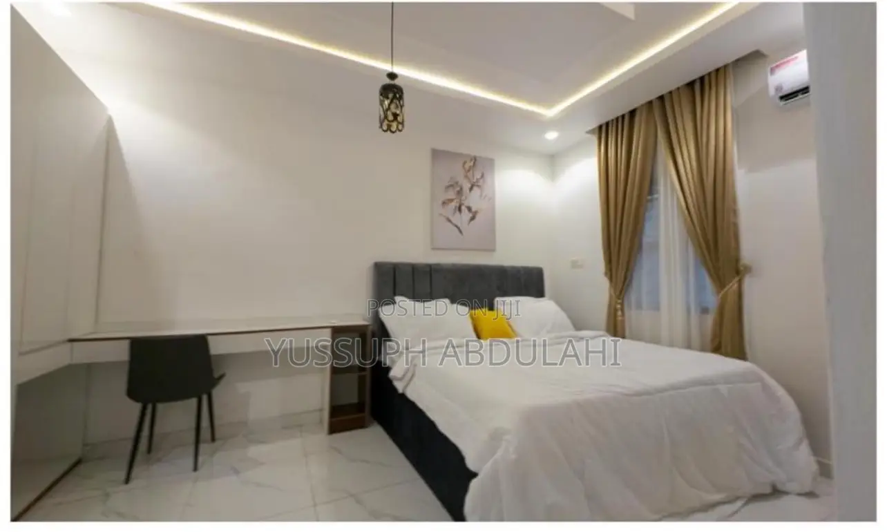 1 Bedroom Surulere in Adelabu