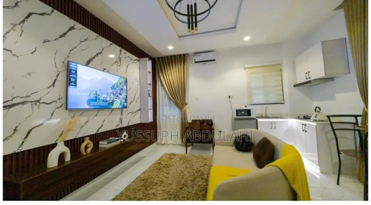 1 Bedroom Surulere in Adelabu