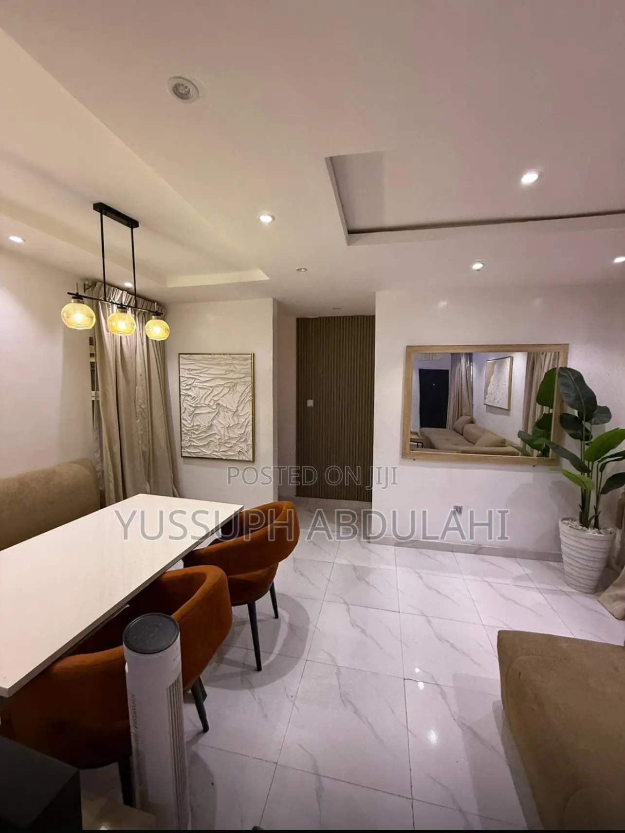 2 Bedrooms Yaba Alagomeji in Alagomeji