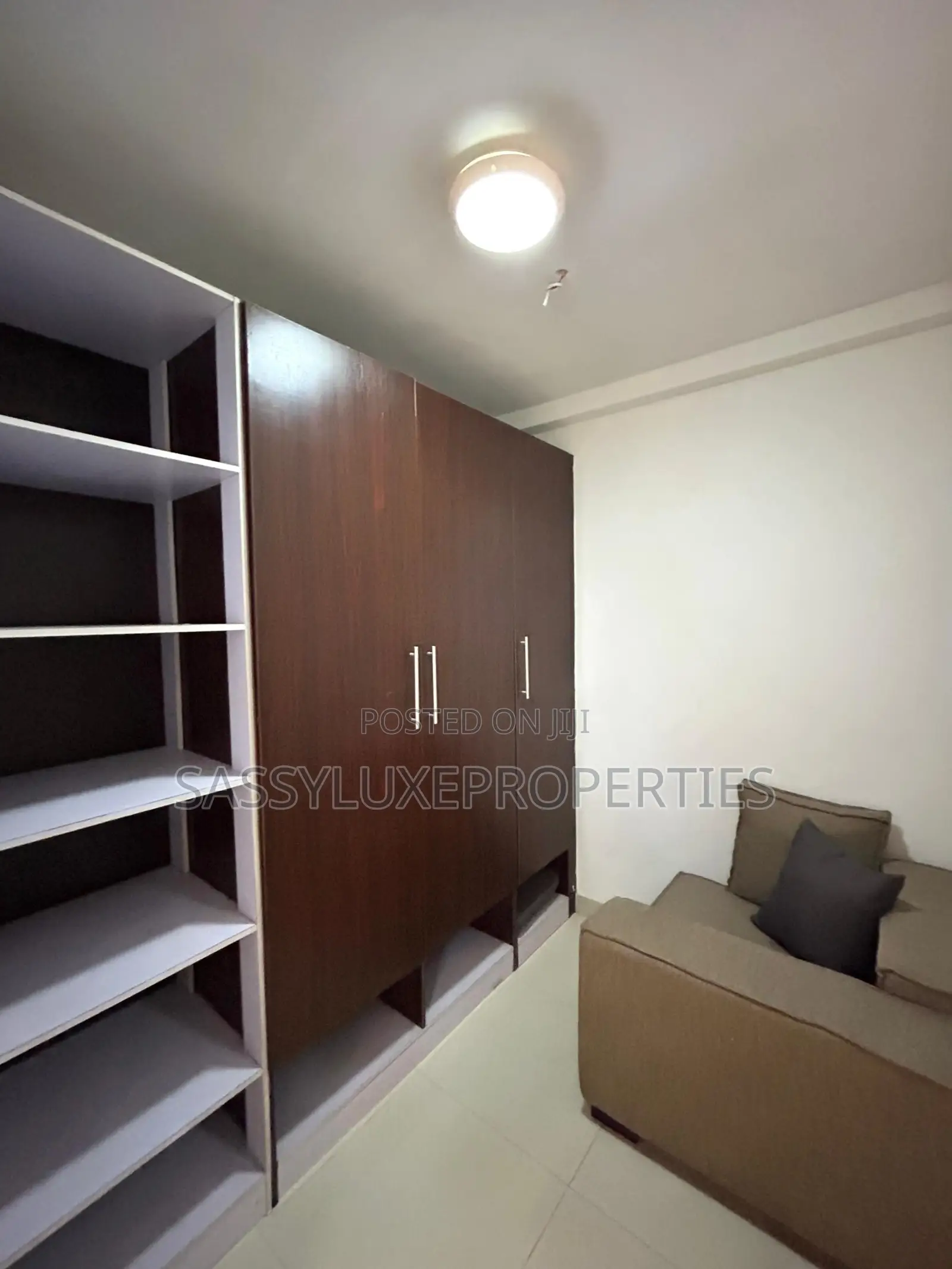 Cosy 2 Bedroom Apartment With Ps5 Console in Lekki Phase 1