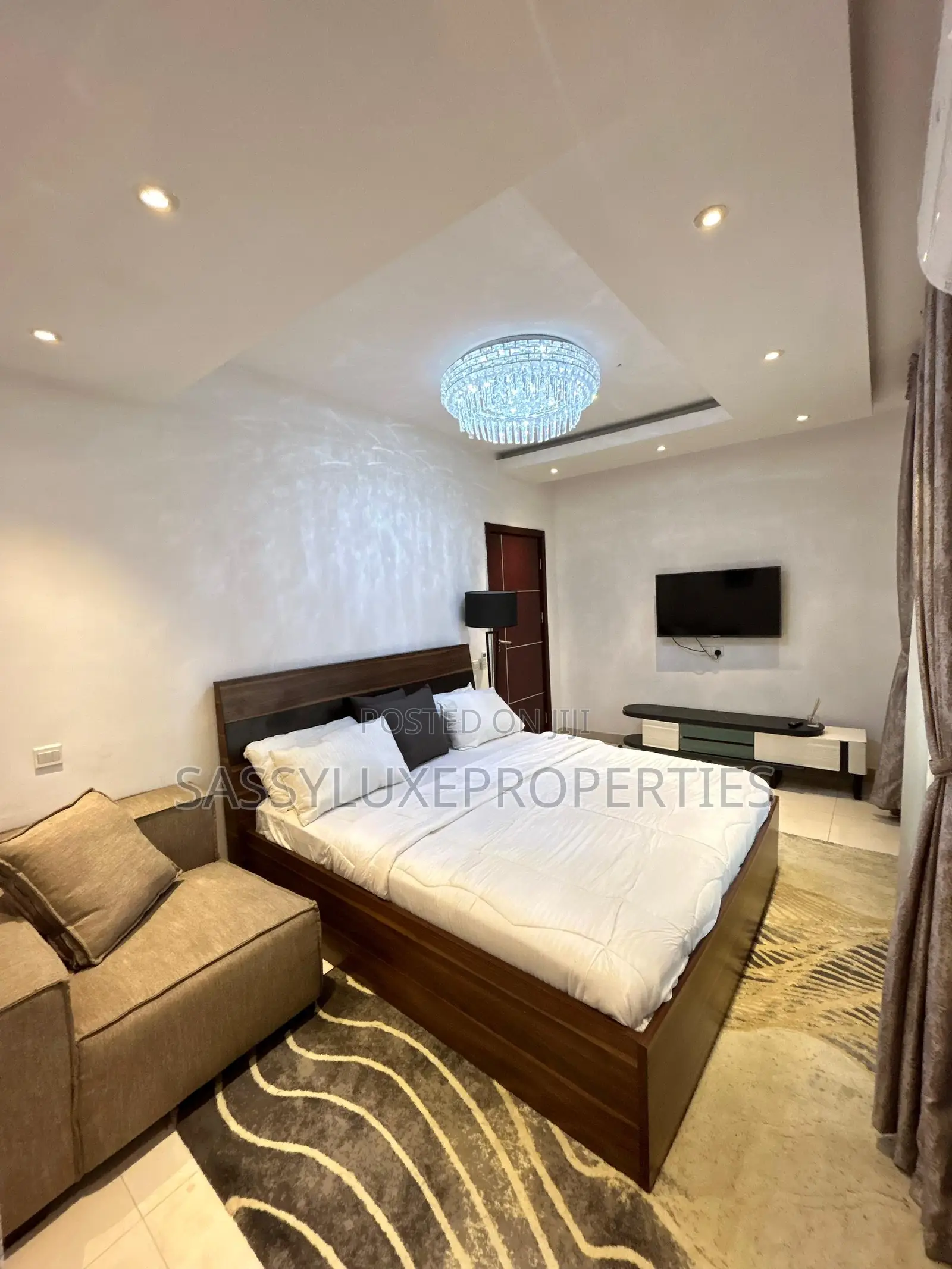 Cosy 2 Bedroom Apartment With Ps5 Console in Lekki Phase 1