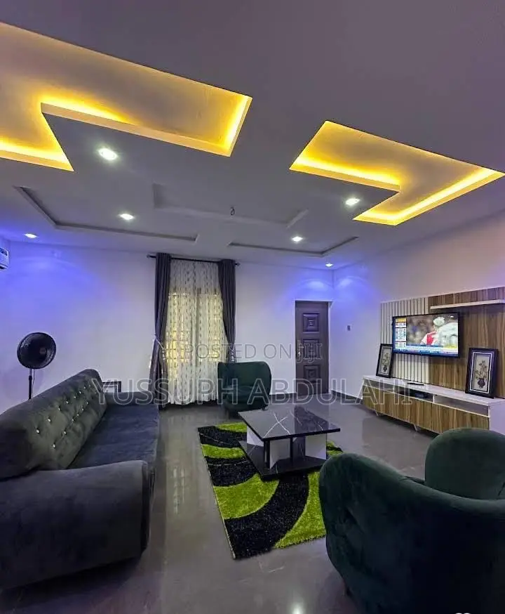 3 Bedrooms Surulere in Adelabu
