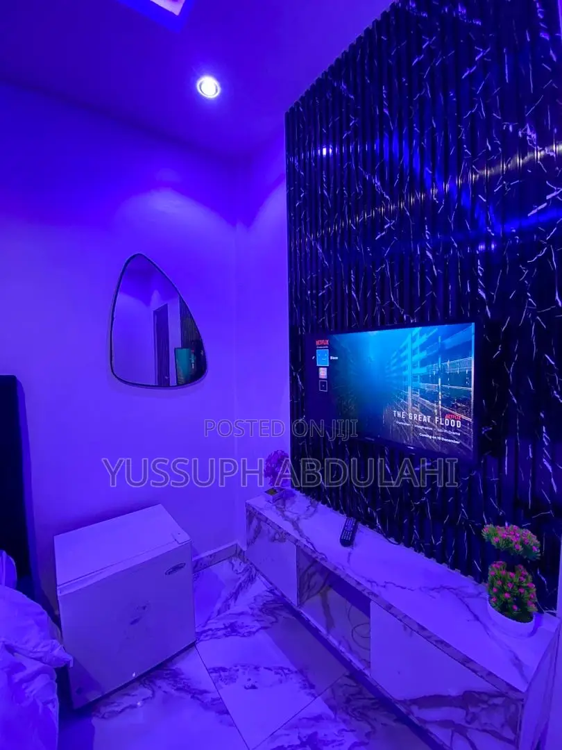 1 Bedroom Yaba in Adekunle