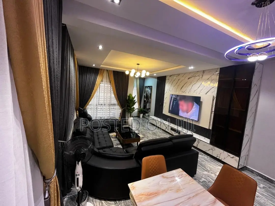 3 Bed Luxury Apartment With Ps5 | Wuye Abuja in Wuye