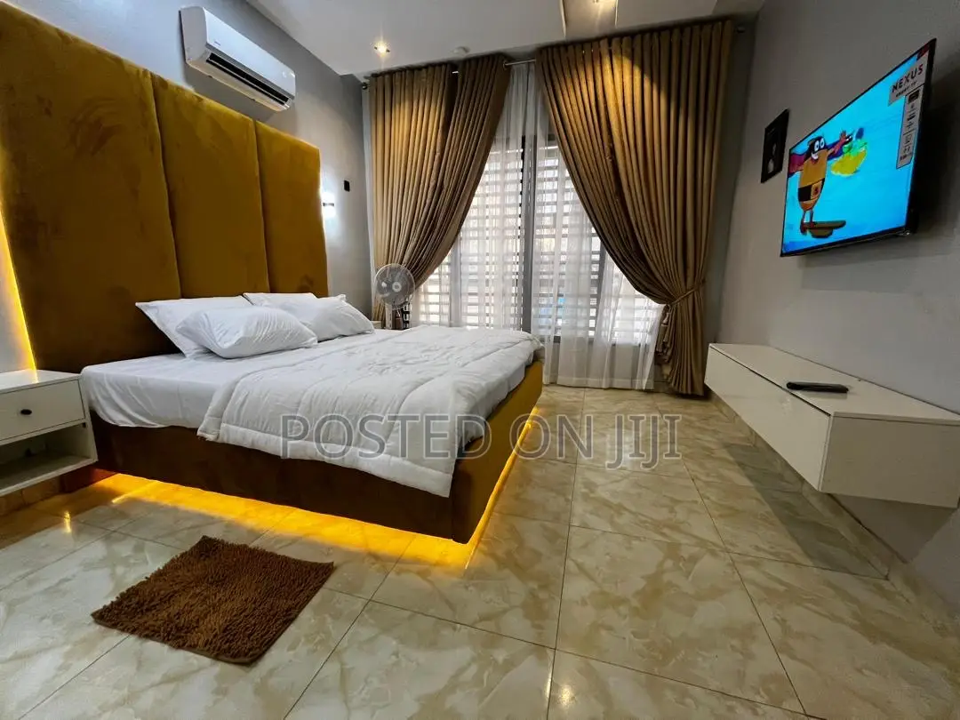 3 Bed Luxury Apartment With Ps5 | Wuye Abuja in Wuye