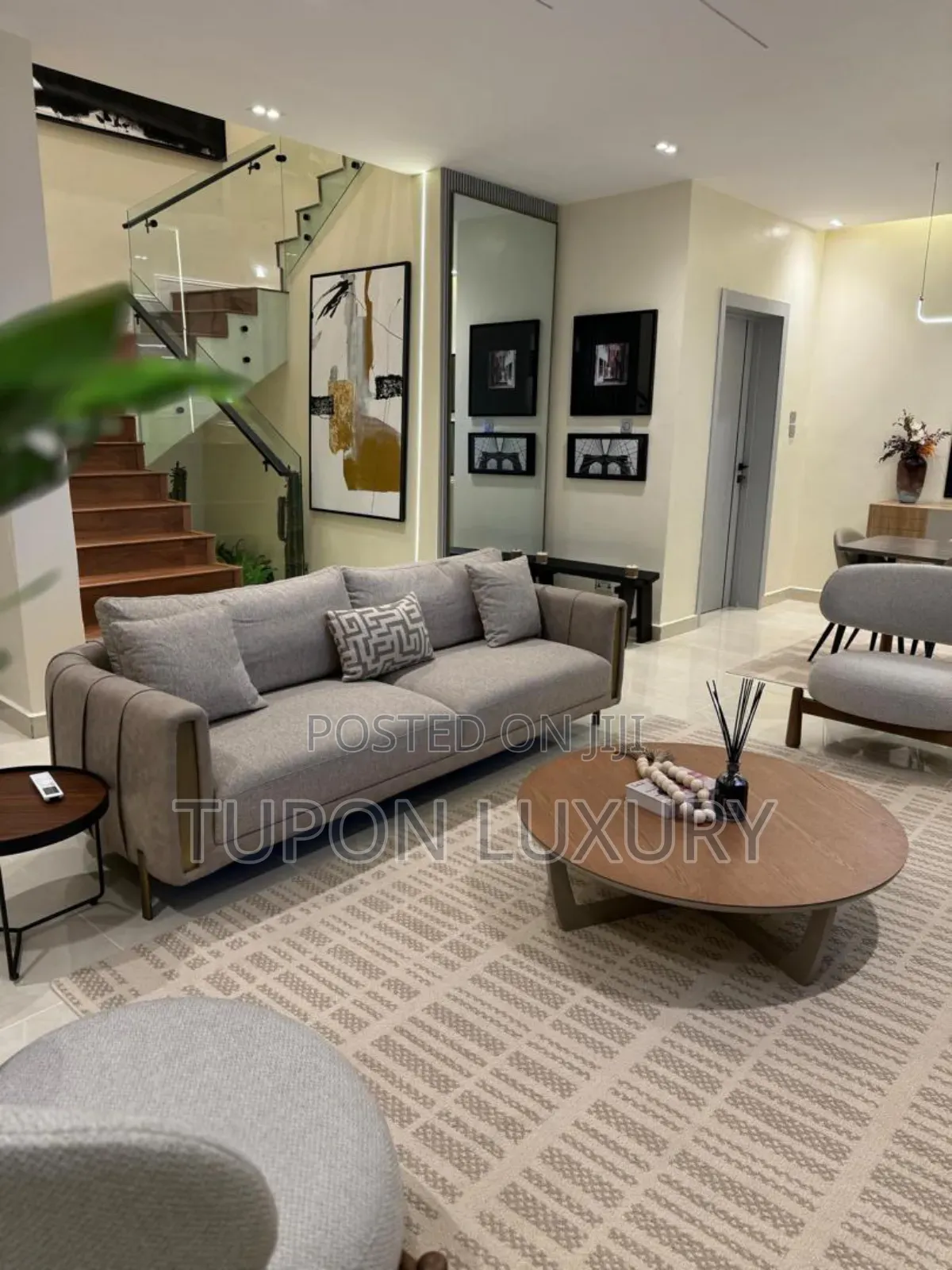 Luxury 2bed/3bed Terrace With Pool, Gym, Dinning Table and Bath-Tub in Ikate-Elegushi