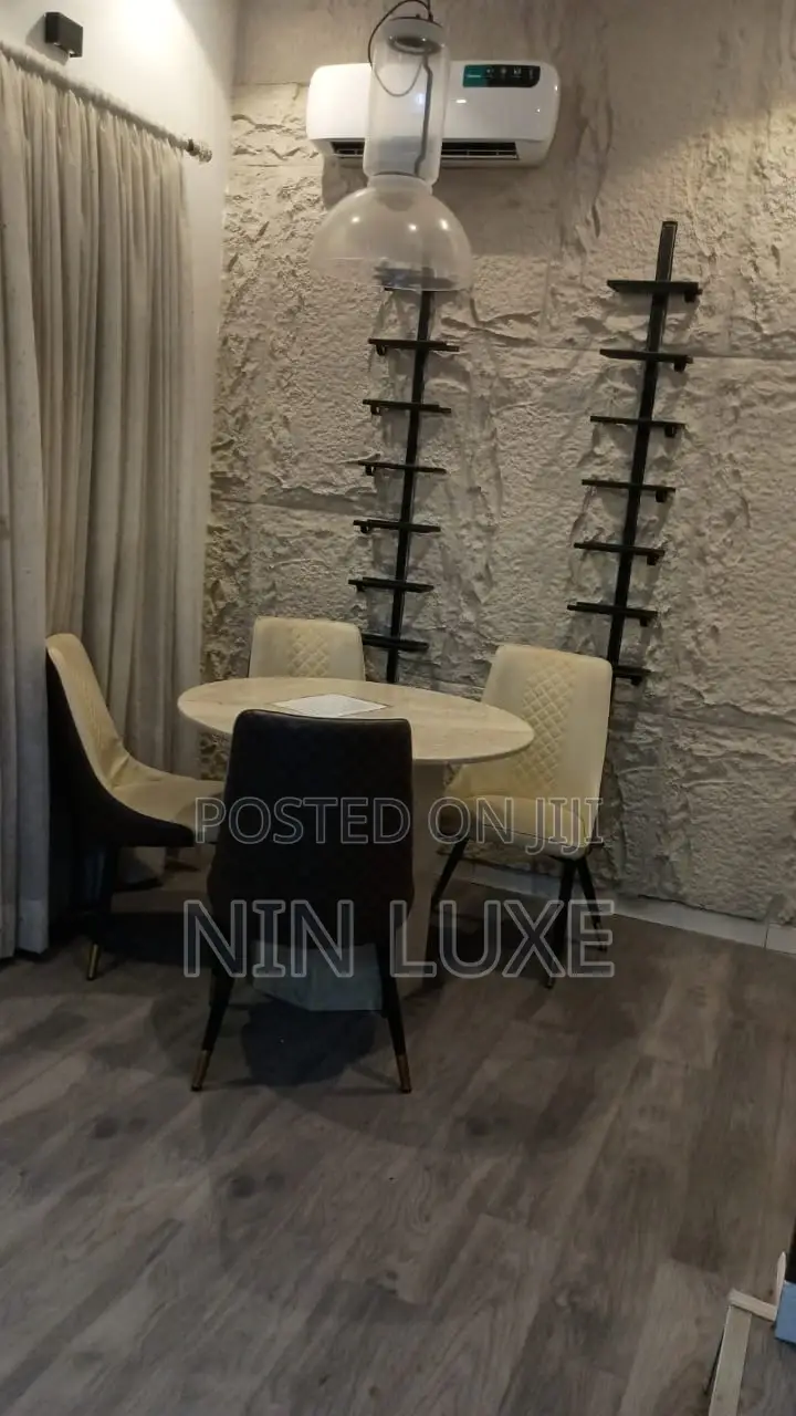 Exceptional Beautifully Furnished 4bedroom Shared Apartment in Leaking in Chevron