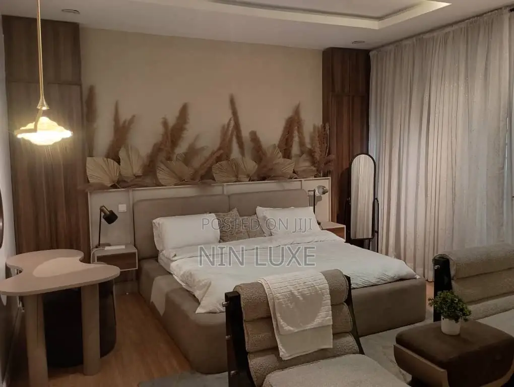 Exceptional Beautifully Furnished 4bedroom Shared Apartment in Leaking in Chevron