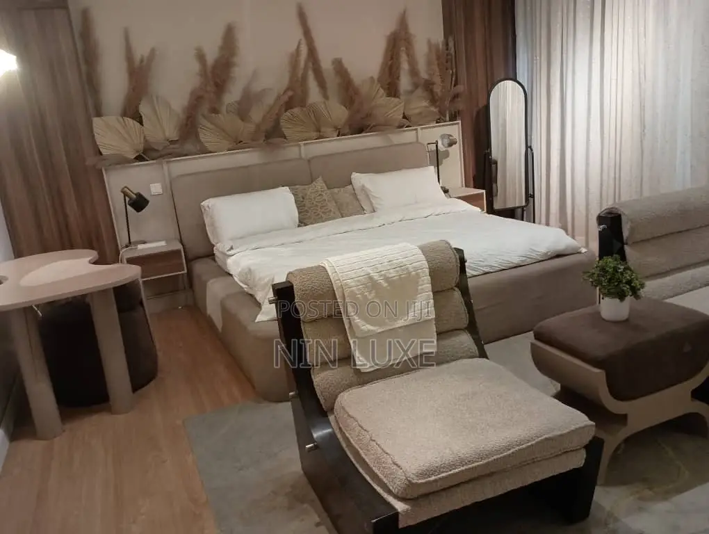 Exceptional Beautifully Furnished 4bedroom Shared Apartment in Leaking in Chevron