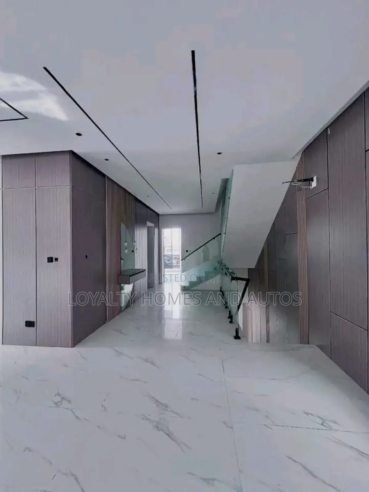 5bdrm Duplex in Lekki Phase 1 for sale in Lekki Phase 1