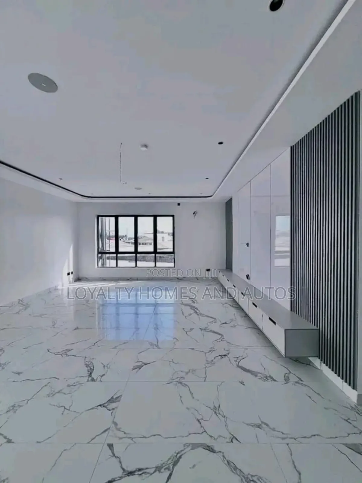 5bdrm Duplex in Lekki Phase 1 for sale in Lekki Phase 1