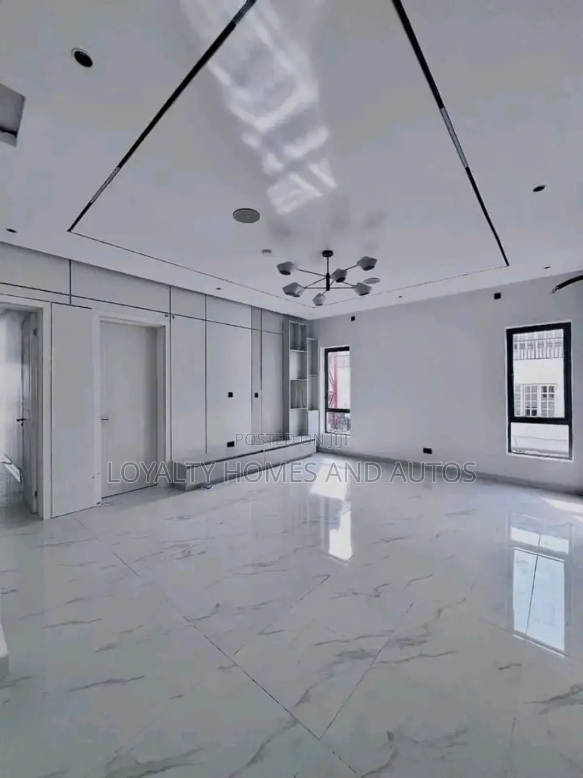 5bdrm Duplex in Lekki Phase 1 for sale in Lekki Phase 1