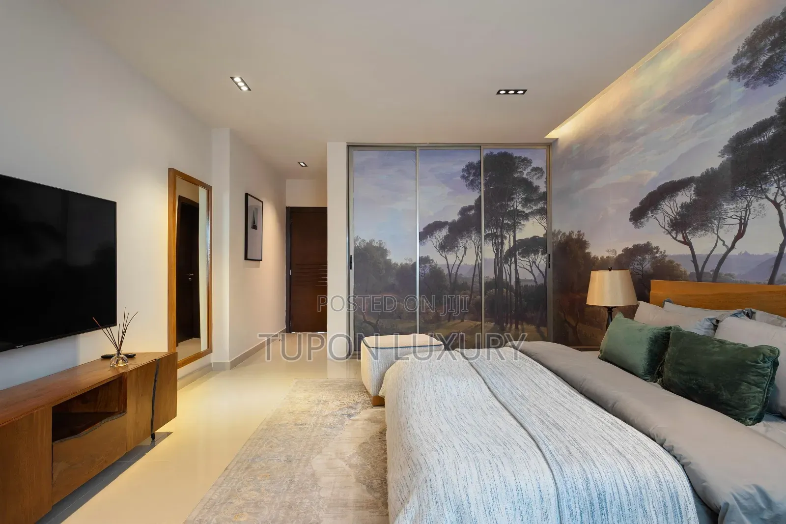 Luxury 2bed With Office Space, Pool and Gym in Gerard Road