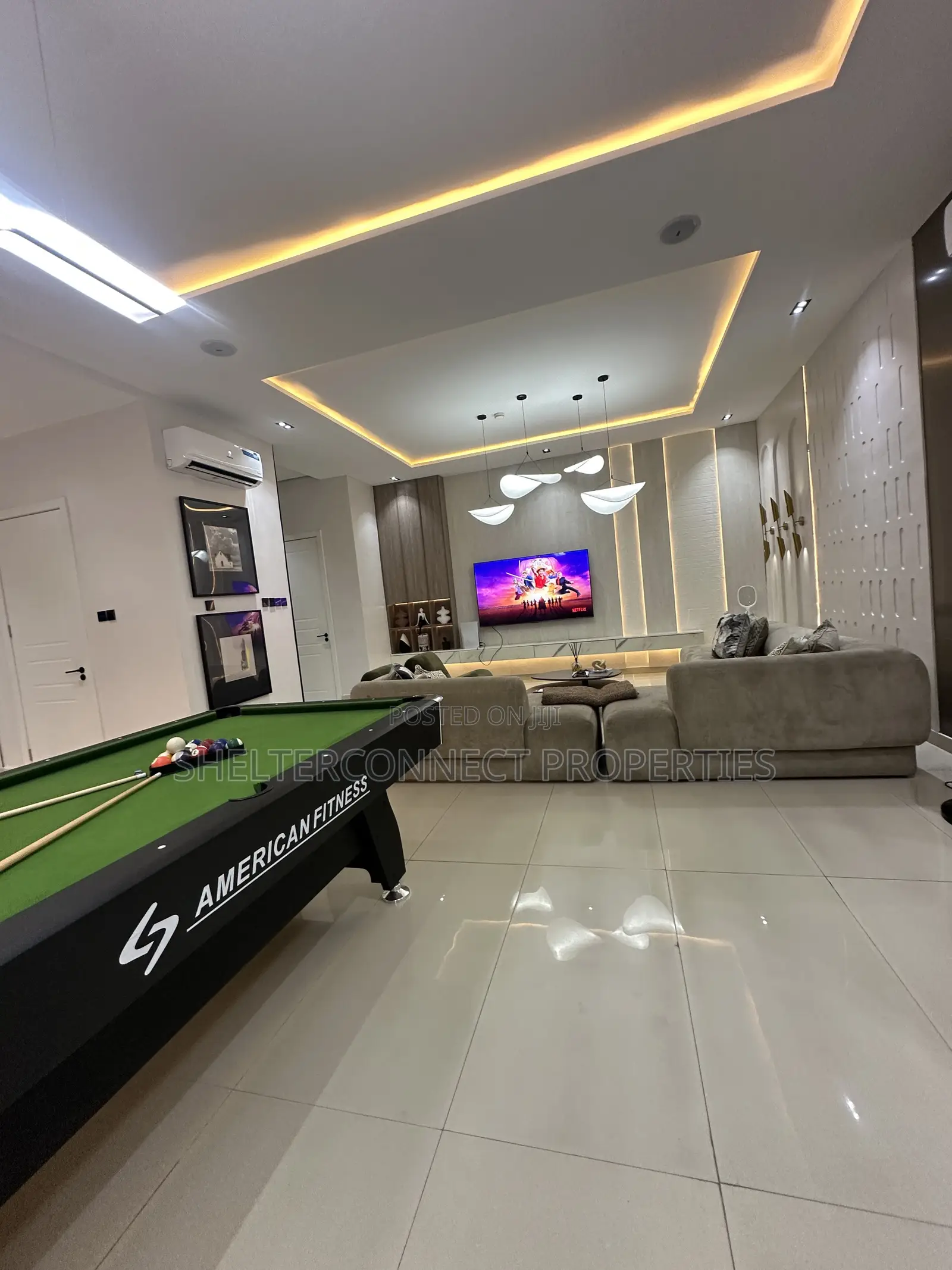 Fully Furnished 3bedroom Apartment With Pool ,Gym and Elevator in Lekki Phase 1
