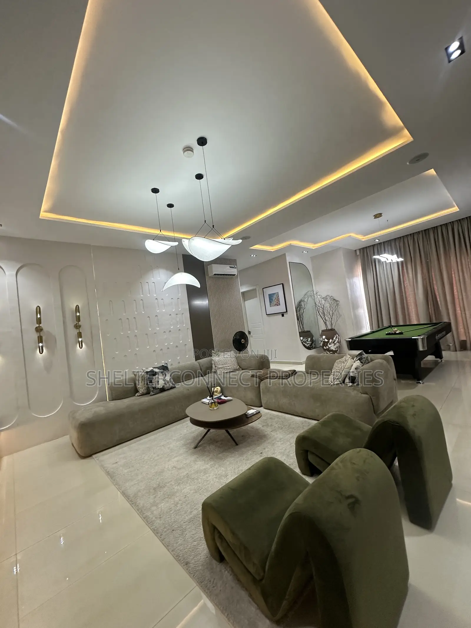 Fully Furnished 3bedroom Apartment With Pool ,Gym and Elevator in Lekki Phase 1