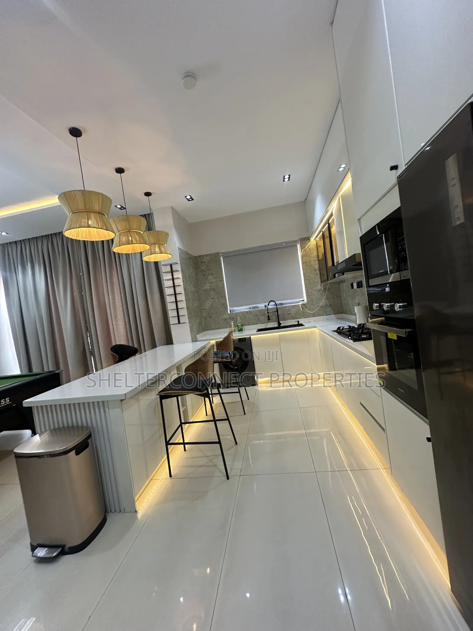 Fully Furnished 3bedroom Apartment With Pool ,Gym and Elevator in Lekki Phase 1