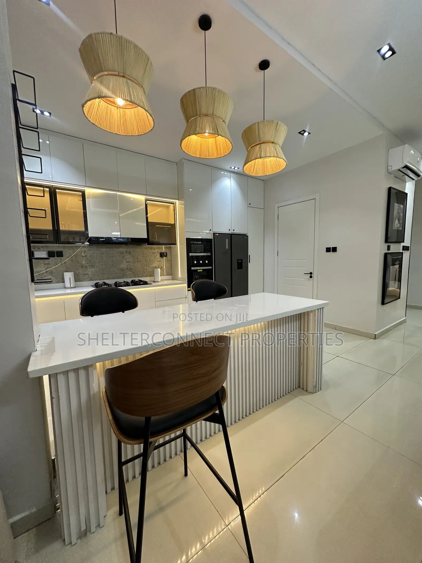 Fully Furnished 3bedroom Apartment With Pool ,Gym and Elevator in Lekki Phase 1