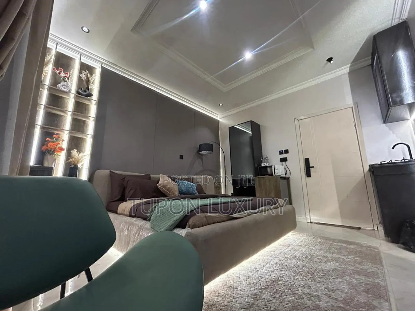 Tastefully Furnished Studio With Pool and Gym in Lekki Phase 1