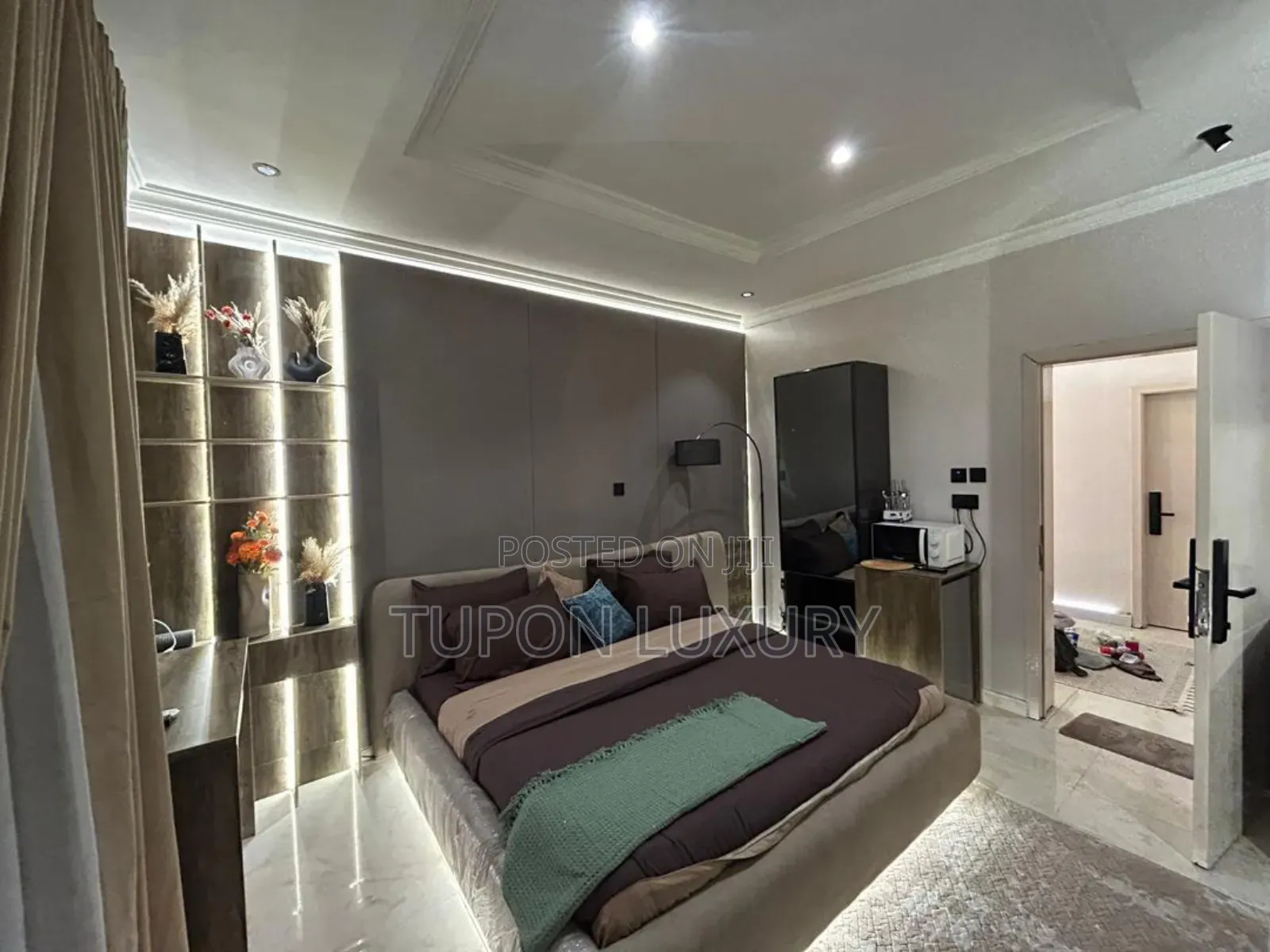 Tastefully Furnished Studio With Pool and Gym in Lekki Phase 1