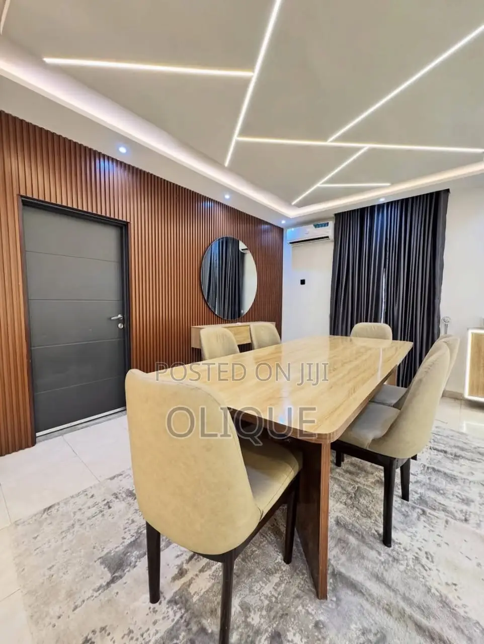 3-Bedroom Shortlet With Swimming Pool in Zone 5 / Wuse