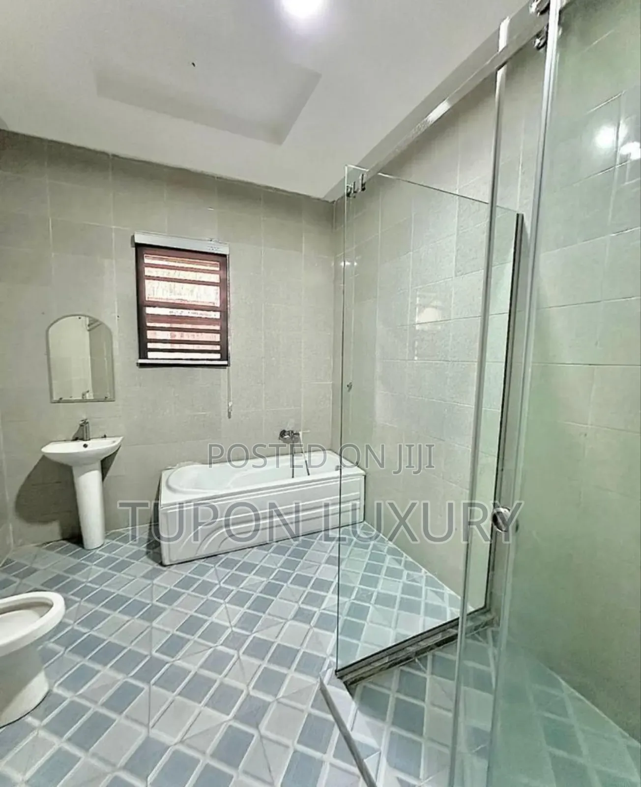 Luxury 3 Bedroom With Snooker, Ps5 Bath Tub in Wuye