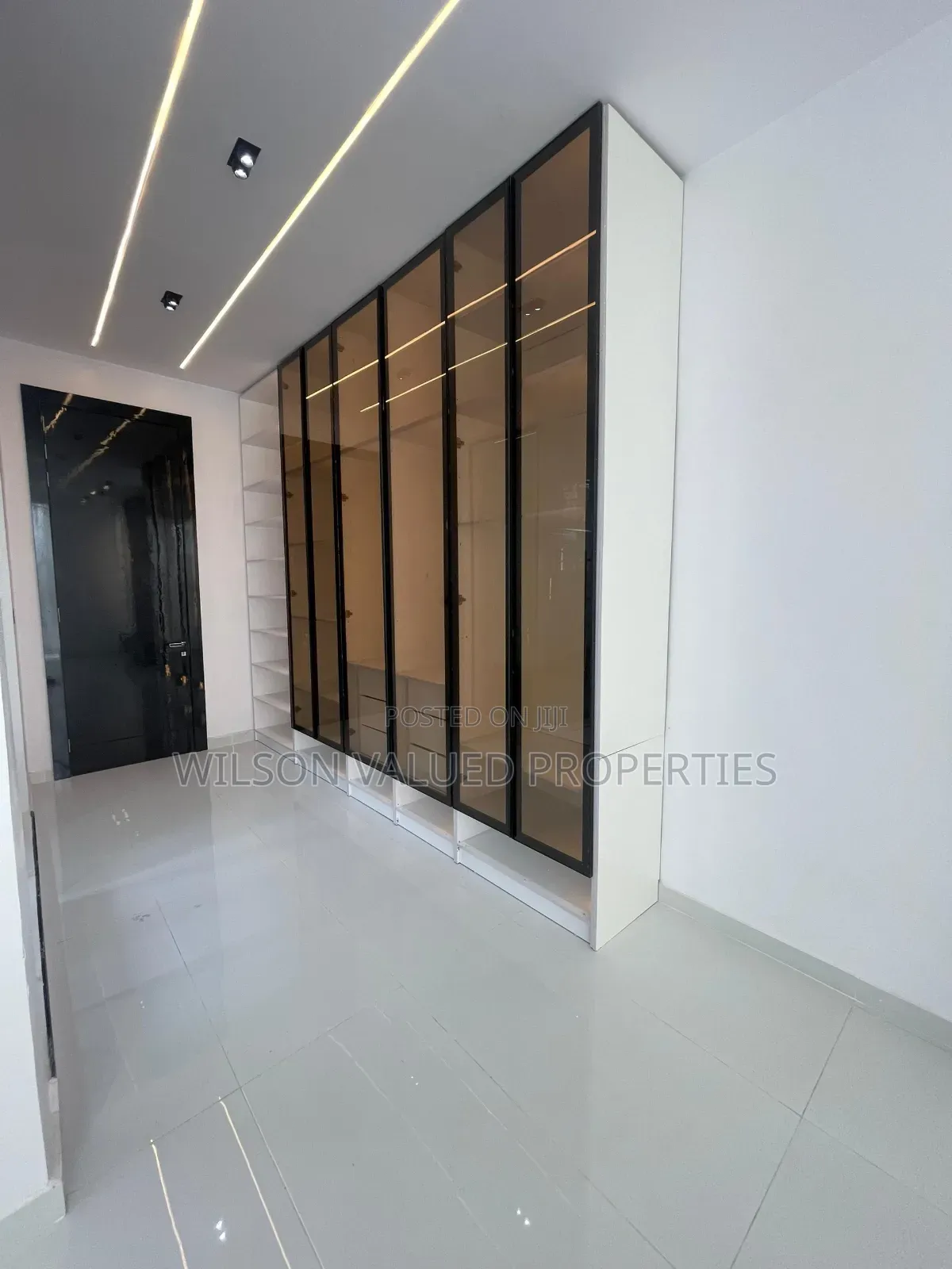 5bdrm Duplex in Wvp Homes, Ikota for sale in Ikota