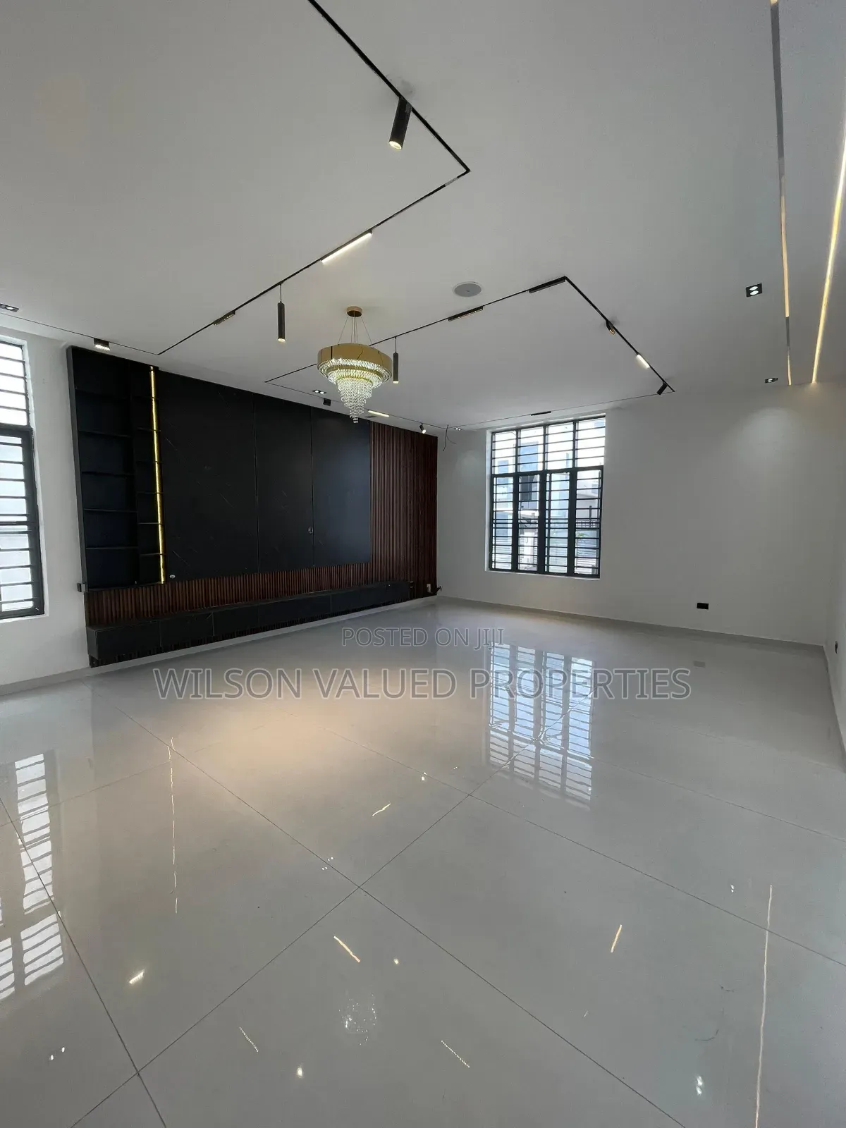 5bdrm Mansion in Wilson Valued, Chevron for sale in Chevron