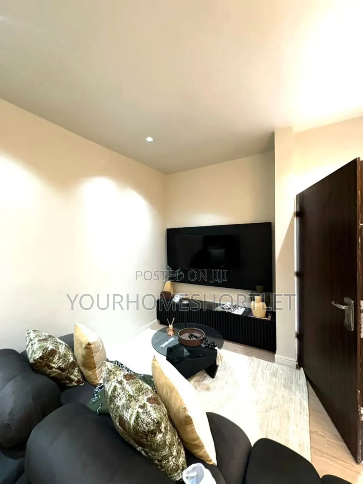Luxury 1 Bedroom in Katampe Extension