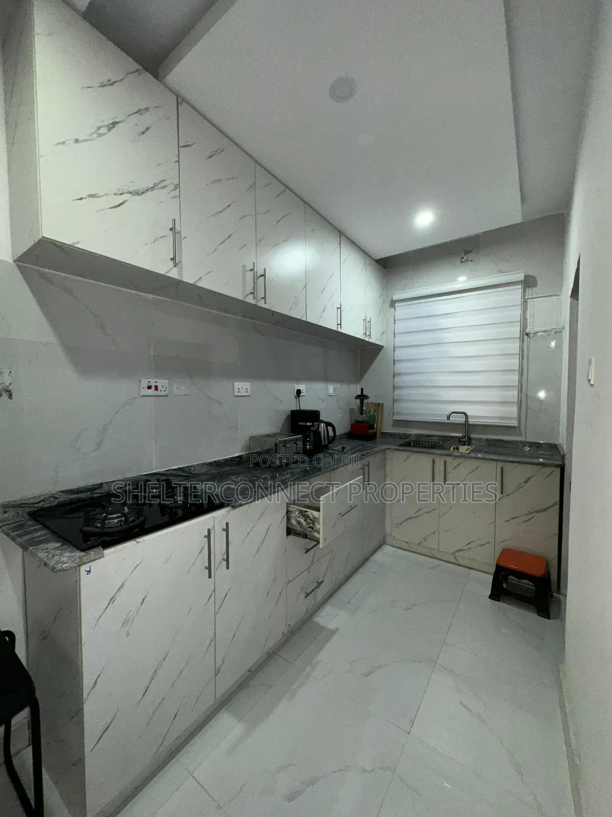 Fully Furnished 4 Bedroom Apartment in Off Lekki-Epe Expressway