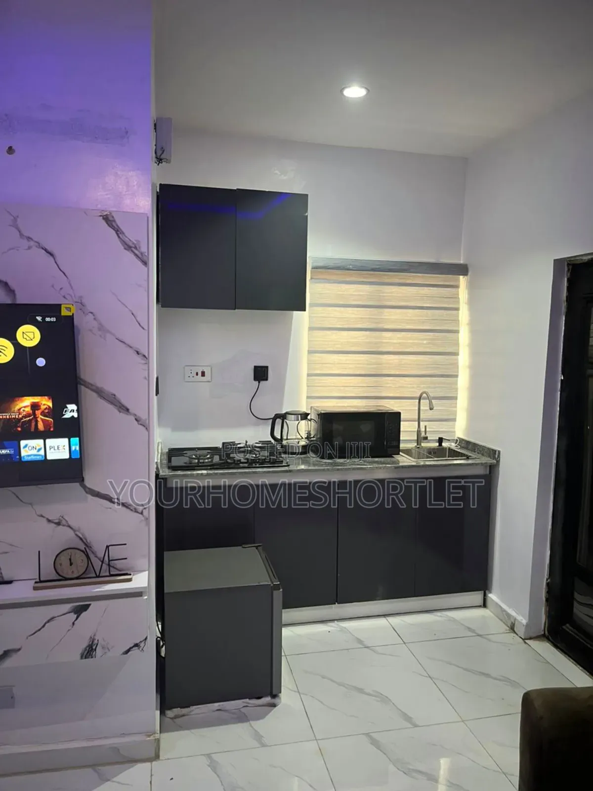 Luxury Studio Apartment in Bode Thomas
